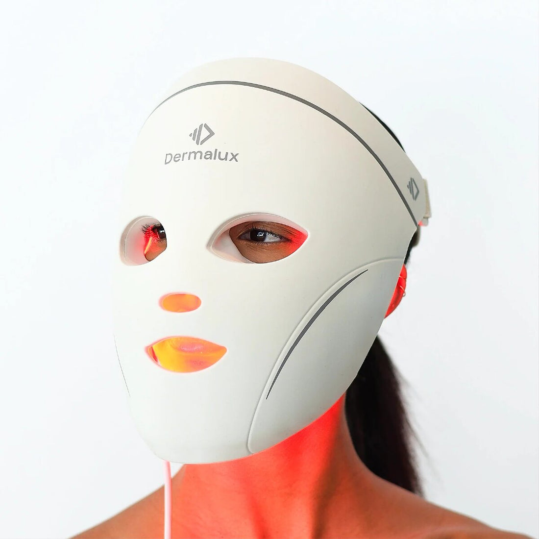 Dermalux LED Face Mask, Flex MD or a course in clinic: what differs